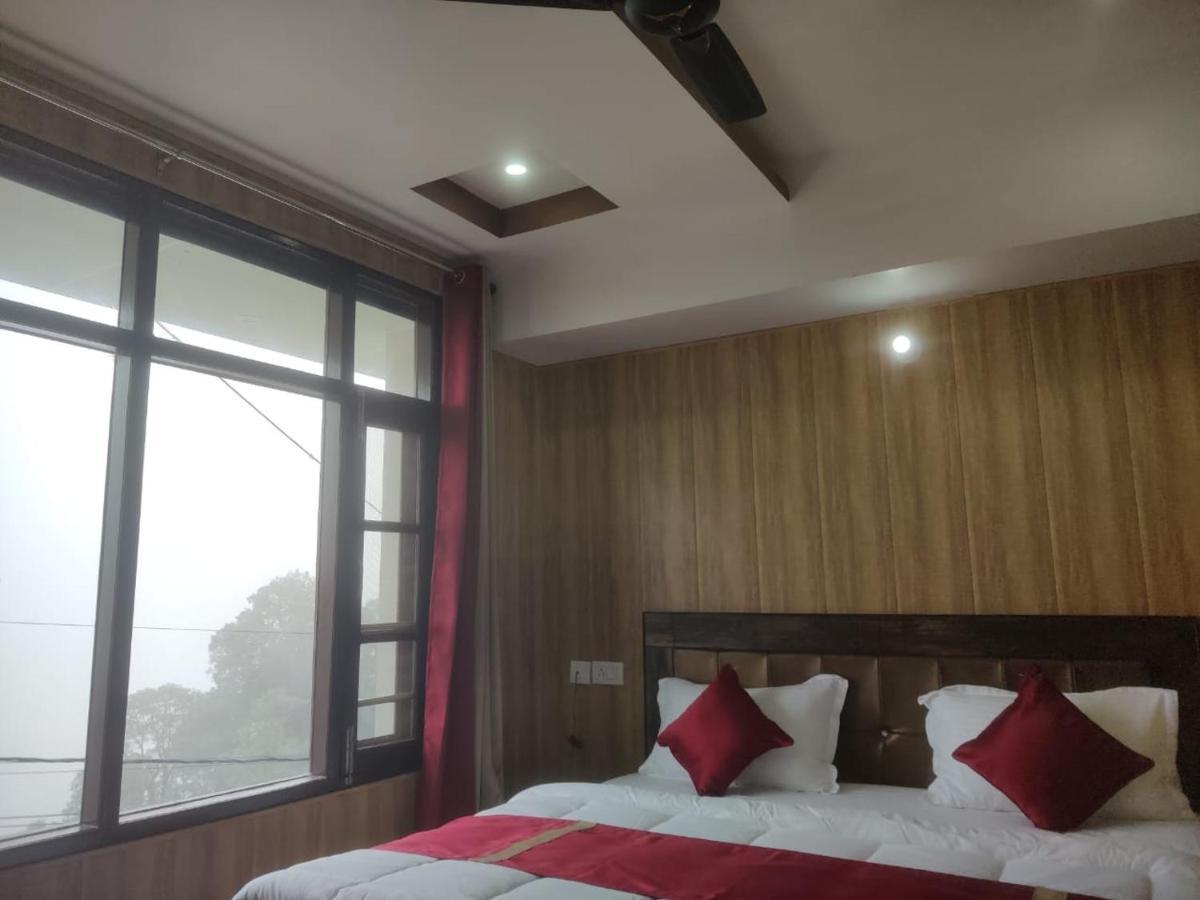 Fabhotel Maya ムスーリー エクステリア 写真